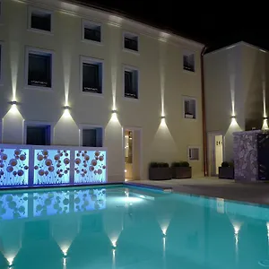 Residenza Ai Capitelli , Soave (Verona) Italia